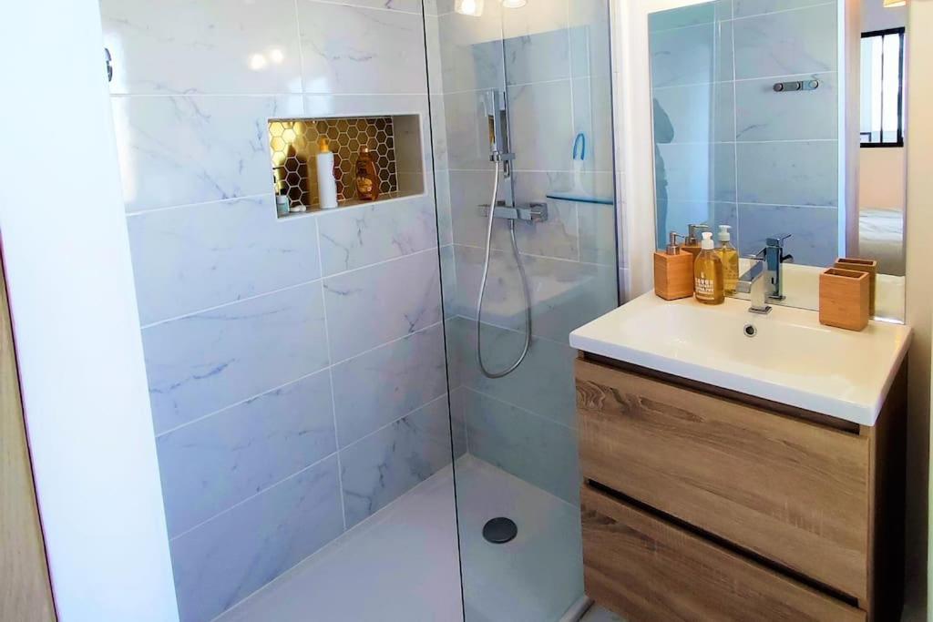 Apartament Grand Voile - Hyper Centre, Climatisation, Vue Panoramique Sur L'Architecture De La Grande Motte Zewnętrze zdjęcie